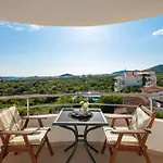 Seaview Tihi Ii *