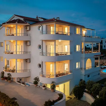 Апартаменты Seaview Tihi Ii Водице