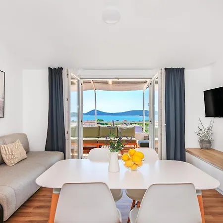 Seaview Tihi Ii Apartment