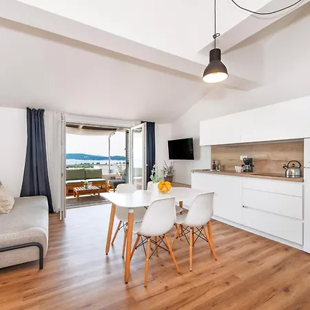 Apartment Seaview Tihi Ii